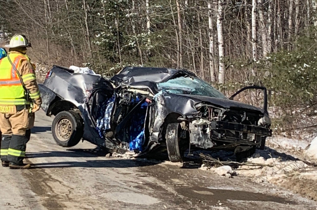 Tres muertos y dos heridos en un accidente en la carretera helada de Maine