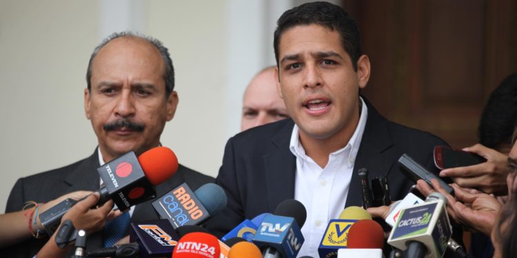 Olivares: Maduro miente para llevar al país a una farsa electoral sobre el cadáver de médicos y venezolanos