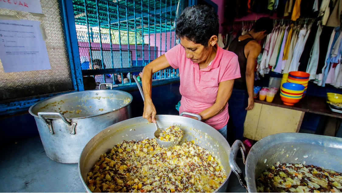 Pequeños comedores en Bolívar mantienen puertas abiertas para ayudar a los más vulnerables ante la pandemia