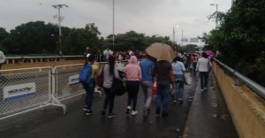 Así se encuentra el paso por el puente internacional Simón Bolívar #9Mar (Fotos)
