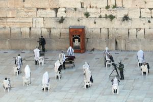 El Muro de los Lamentos es evacuado ante enfrentamientos en Jerusalén