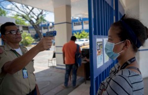 Oposición en Nicaragua exigió suspender pago de servicios básicos y créditos