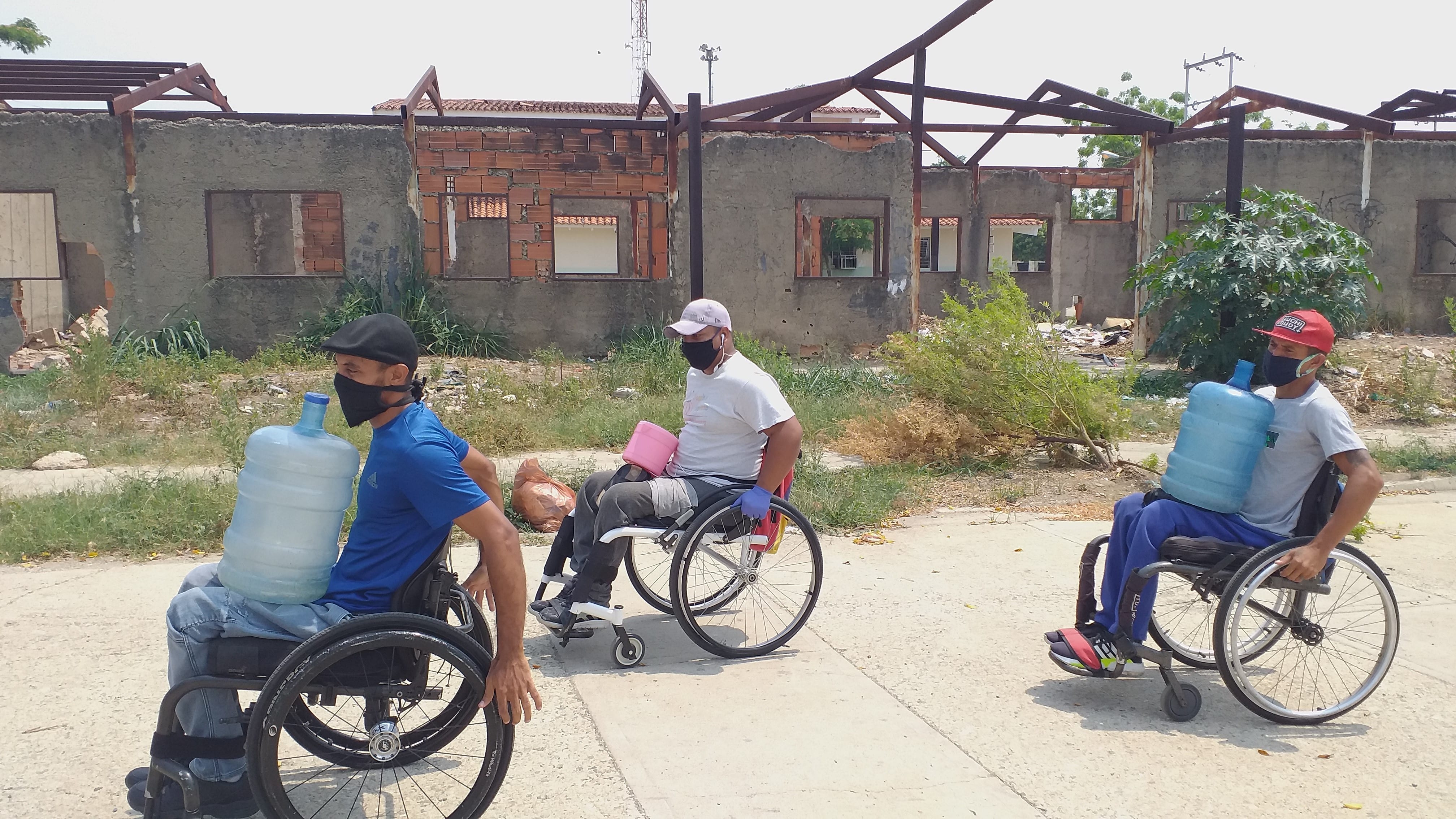 Personas con discapacidad motora pasan las de Caín por falta de atención del Estado
