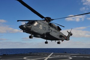 Helicóptero de la Otan desapareció de los radares en el mar Jónico