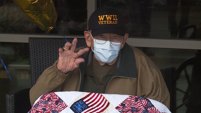 Un veterano de la Segunda Guerra Mundial de 104 años, la persona más longeva que vence al coronavirus