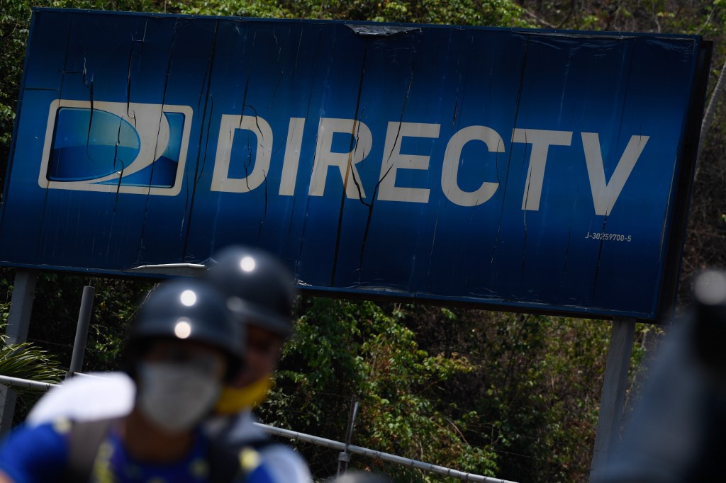 Prado condena la medida privativa de libertad contra los tres directivos de DirecTV en Venezuela