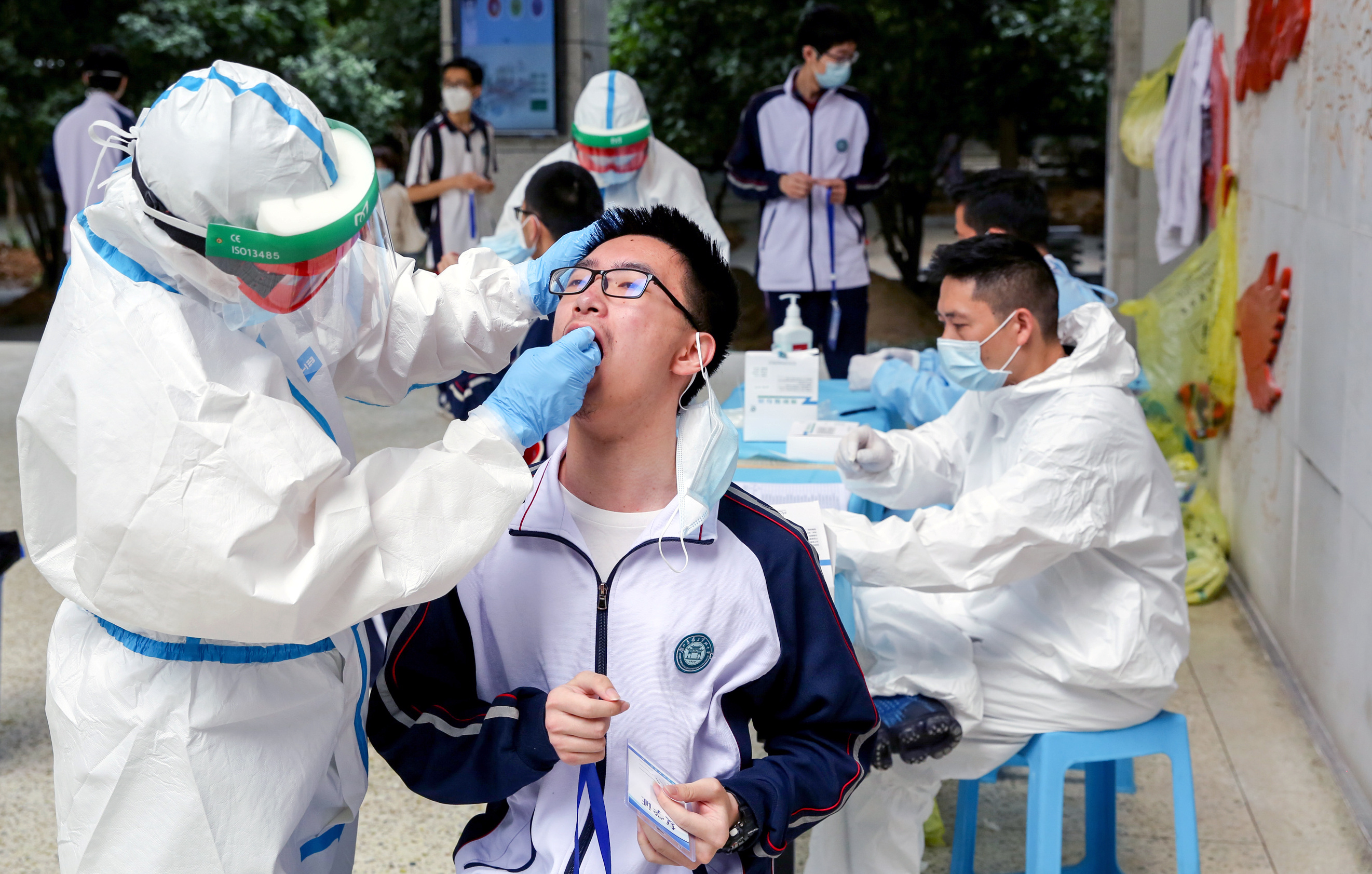 Menos de 400 infectados “activos” y 30 pacientes graves por el virus en China