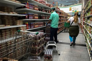 Desaceleración de la economía venezolana se refleja en la caída del volumen de ventas