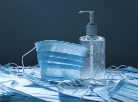 Retiran gel desinfectante de una cárcel de España porque los presos lo usaban para emborracharse
