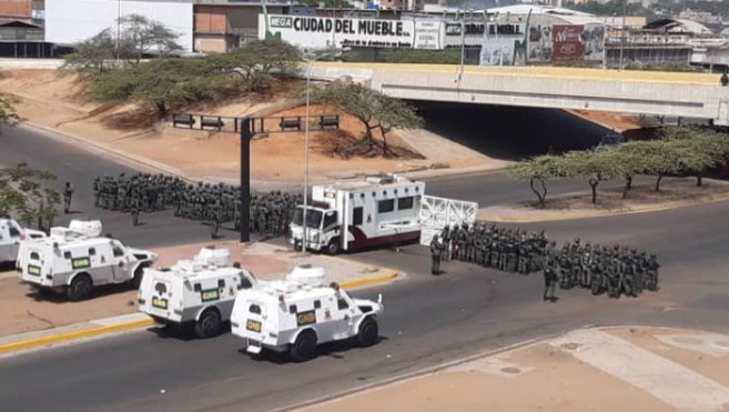 Mercado Las Pulgas se encuentra nuevamente militarizado este jueves #28May (Fotos)