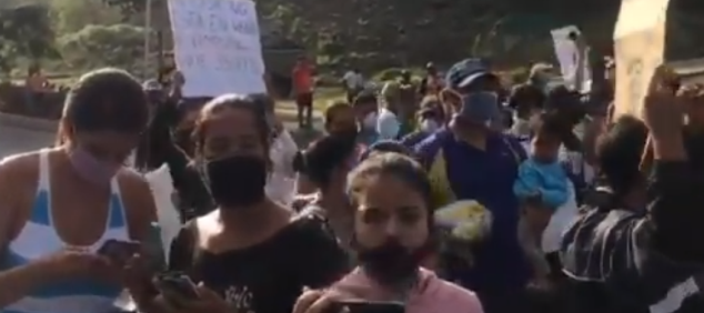 En las Minas de Baruta protestan por desalojo de sus viviendas #12Jun (VIDEO)