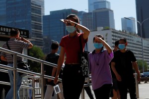 Pekín ordena cierre de todas sus escuelas por rebrote del coronavirus