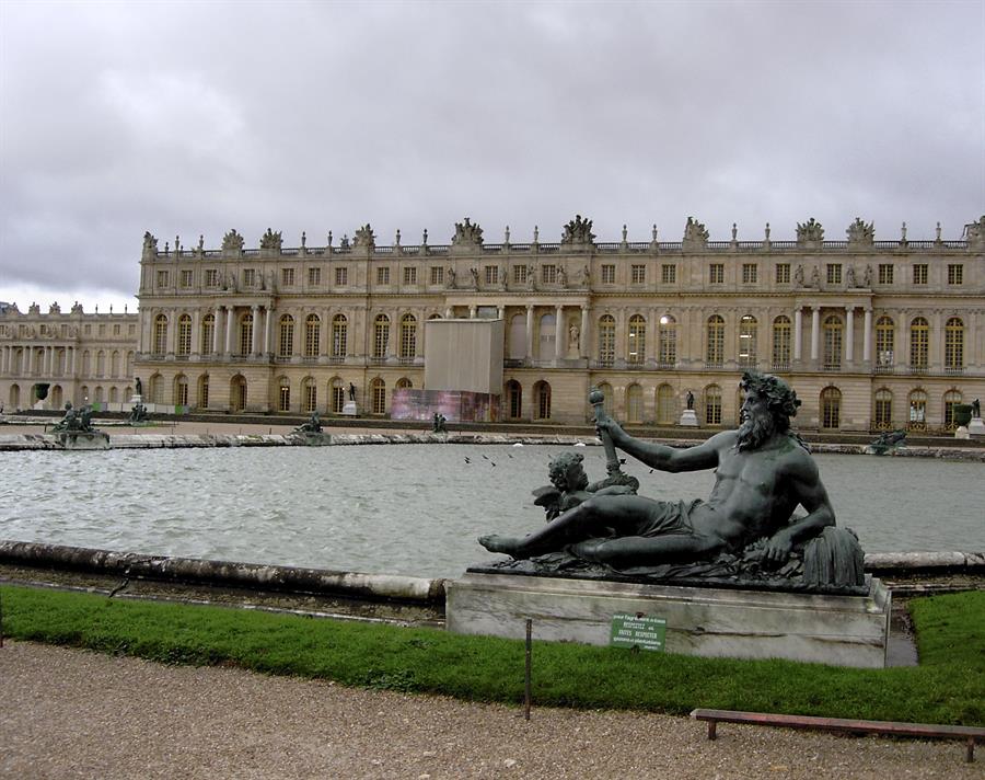 El Palacio de Versalles reabrió sus puertas tras cerrar más de dos meses por la crisis del coronavirus