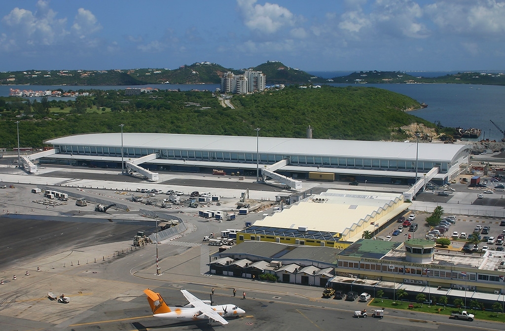 Al menos 130 venezolanos varados en St. Maarten: La isla ya está libre de covid-19 y exige a migrantes ilegales retirarse