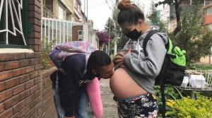 Migrantes venezolanas dan a luz en medio de la pandemia en Colombia