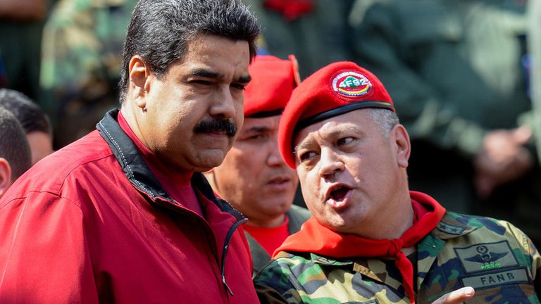 Con una extraña voz, Diosdado se comunicó con Maduro en medio de afección por el Covid-19 (VIDEO)