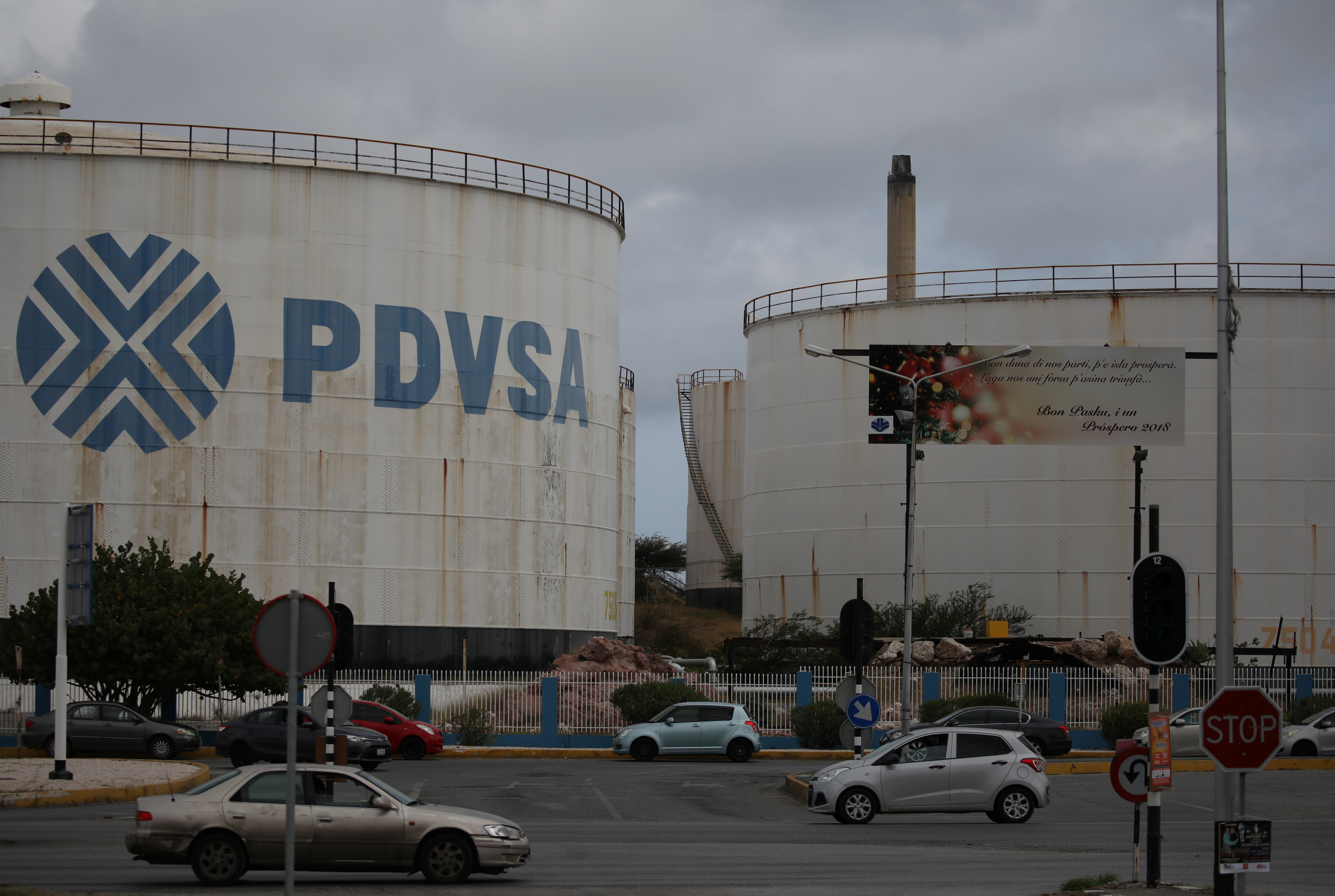 La estatal curazoleña RDK revenderá el crudo venezolano almacenado localmente