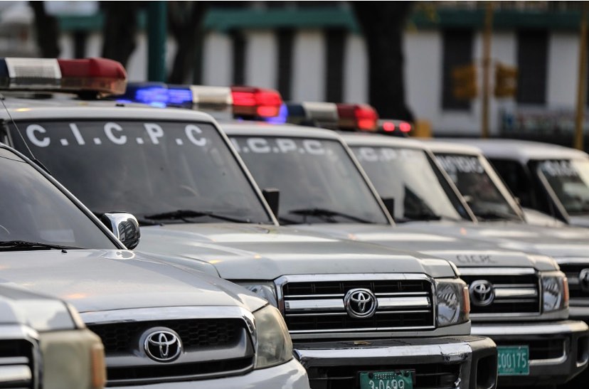 VIDEO: Delincuentes atacaron a vehículo que trasladaba a heridos del Cicpc en la Cota 905