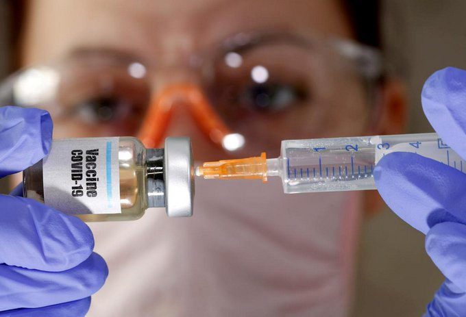 FDA permitirá que expertos externos revisen las vacunas contra el Covid-19 en EEUU