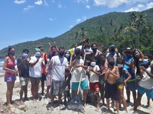 La Ola Solidaria llegó por mar a Ocumare y Cuyagua incomunicadas por derrumbes en carretera