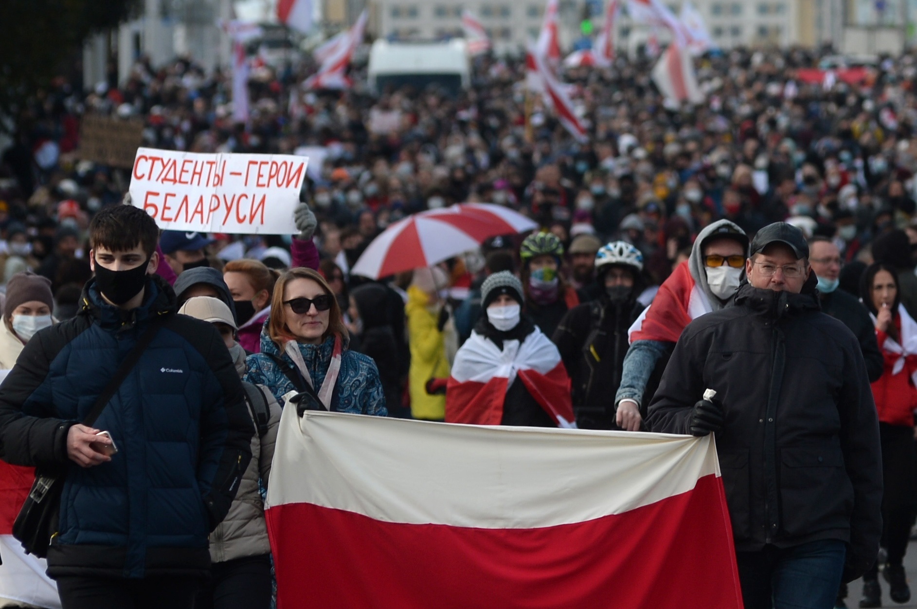 Más de 200 detenidos durante gran protesta multitudinaria en Bielorrusia