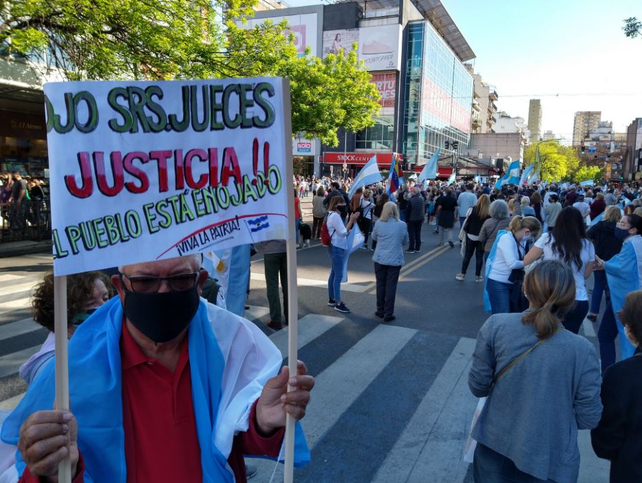En imágenes: Así se desarrolla el “banderazo” en contra del gobierno de Alberto Fernández #12Oct