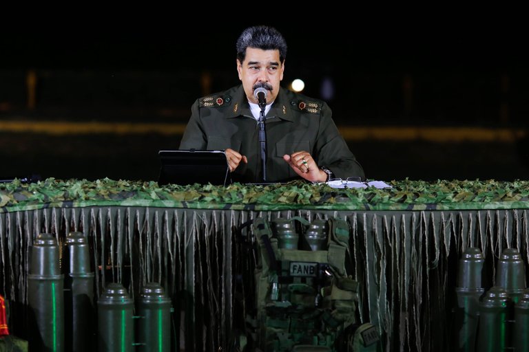 Oficiales venezolanos alertaron que Nicolás Maduro busca que la Fanb dependa de Rusia, China e Irán