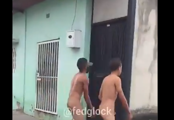 ¡Qué belleza! Los atraparon robando mujeres en Maracay y los mandaron pa’ su casa en pelotas (VIDEO)