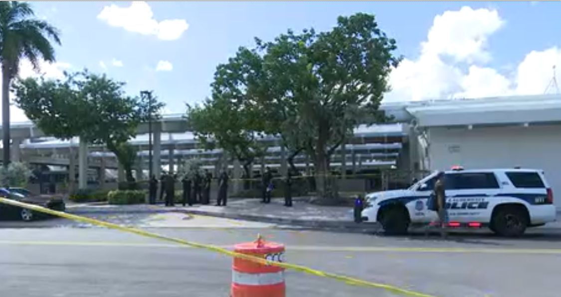 Un muerto dejó un tiroteo en el terminal de autobuses del centro de Fort Lauderdale