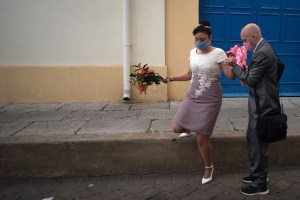 Gibraltar, el nido de amor donde se casan los extranjeros en tiempos de pandemia
