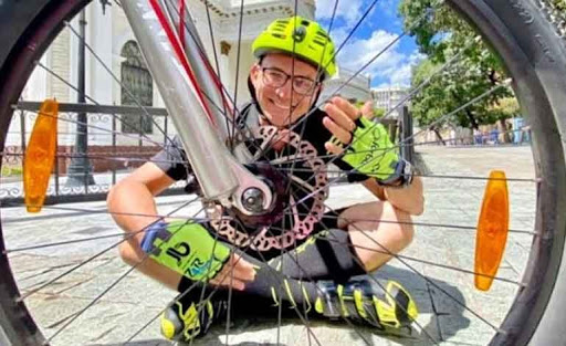 José Vicari explicó los beneficios del ciclismo para los adultos