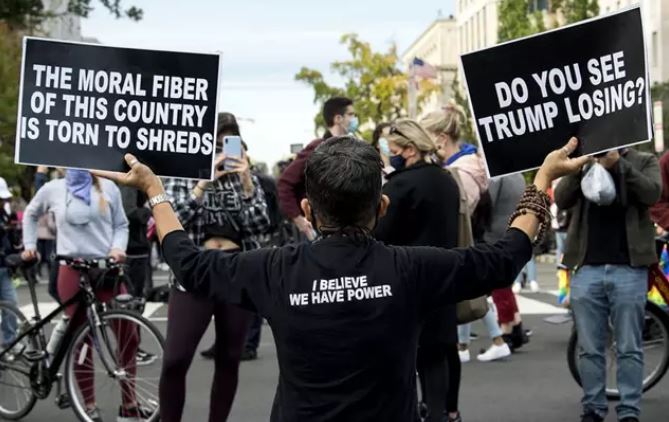 Las protestas se extienden por varias ciudades de EEUU en plena incertidumbre electoral