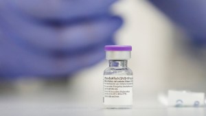 Un millón de personas en Israel reciben primera dosis de vacuna contra el Covid-19