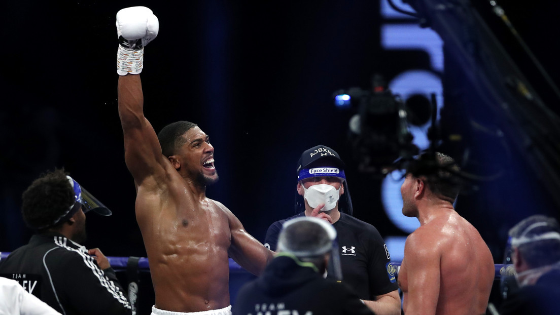 Anthony Joshua noqueó a Kubrat Pulev y mantiene el título de los pesos pesados (Video)