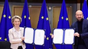 La UE y el Reino Unido firman su acuerdo comercial tras el brexit