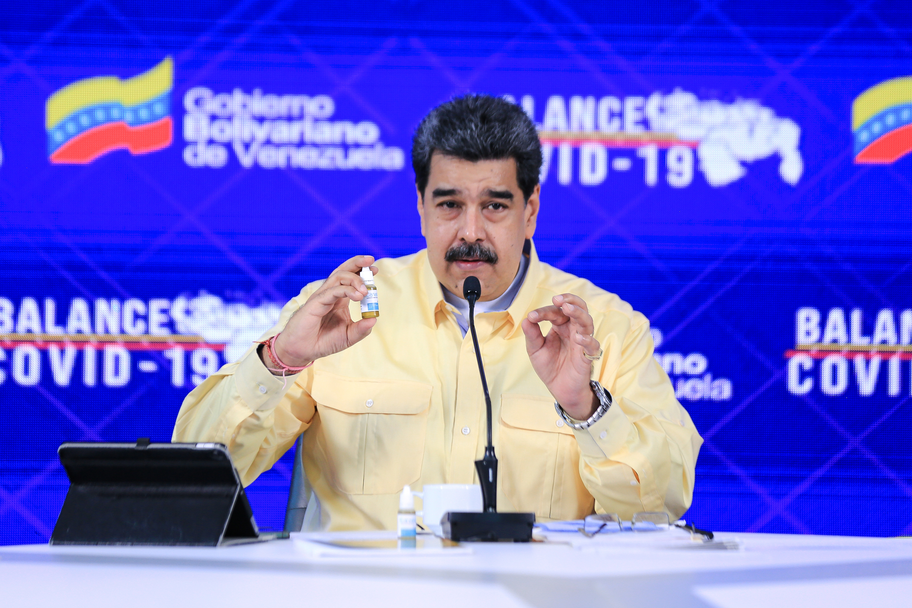 La historia oculta detrás de las gotas milagrosas que Maduro anunció como cura contra el coronavirus