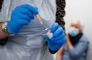 Distribuidores farmacéuticos negocian con EEUU para aumentar el envío de vacunas