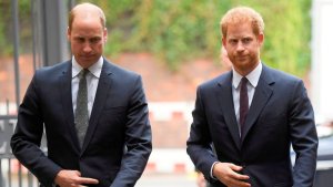 Travesuras al descubierto: William y Harry falsificaron nota de Isabel II para conseguir pizza