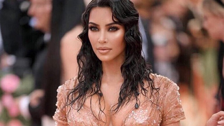 Kim Kardashian sigue creyendo en el amor y no descarta casarse por cuarta vez