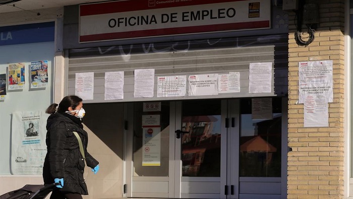 El desempleo en España registró el mayor descenso en un mes