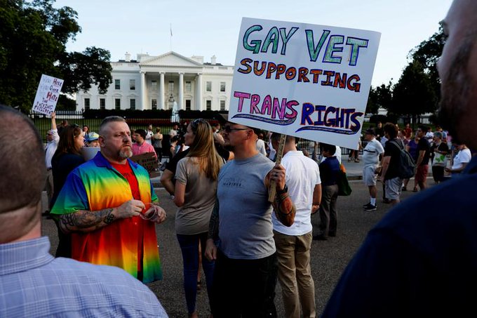 Biden derogará la prohibición de Trump de que las personas transgénero se unan al ejército
