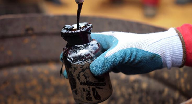 Precios del petróleo se estancan por el Covid-19 que afecta la demanda