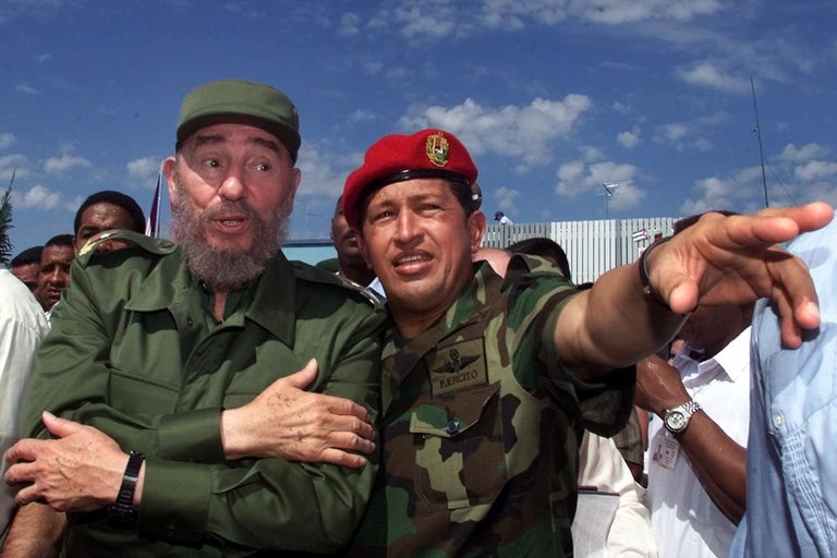 “La invasión consentida”: El libro que revela cómo Cuba infiltró en Venezuela desde Hugo Chávez