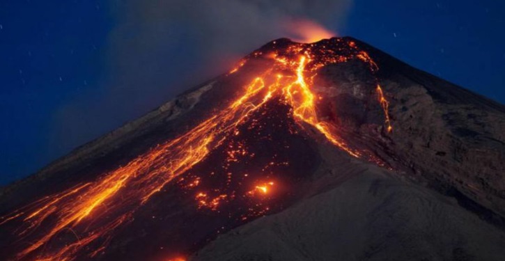 Alerta por erupción del volcán de Fuego en Guatemala