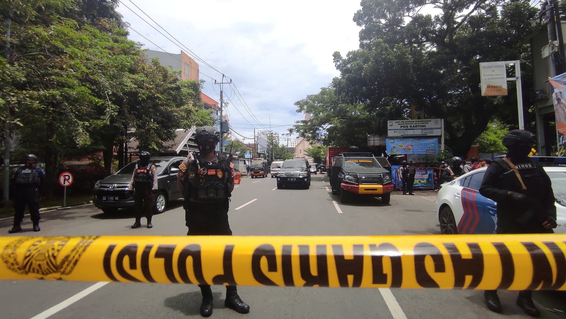 Un presunto ataque suicida frente a una iglesia católica deja varios heridos en Indonesia (VIDEO)