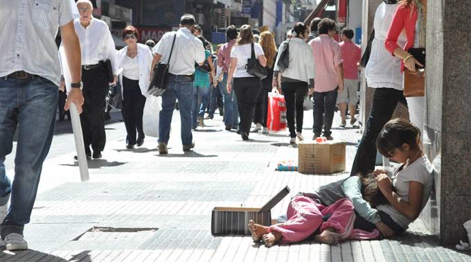 Peruanos se muestran indiferentes a la campaña electoral rumbo a las presidenciales