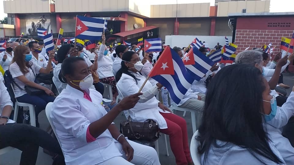 Desgarrador testimonio de doctora cubana enferma de cáncer en Venezuela: “Aguantamos hasta el final”