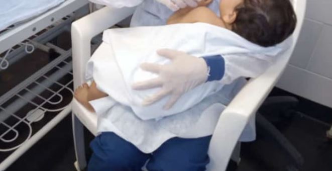 El bebé que sobrevivió al accidente de tránsito en Argentina solo tiene fractura de fémur