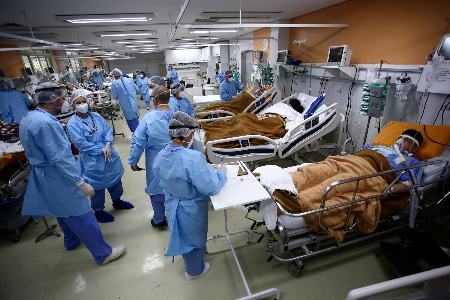 OMS: Cerca de 115 mil trabajadores sanitarios de todo el mundo han fallecido a causa del coronavirus