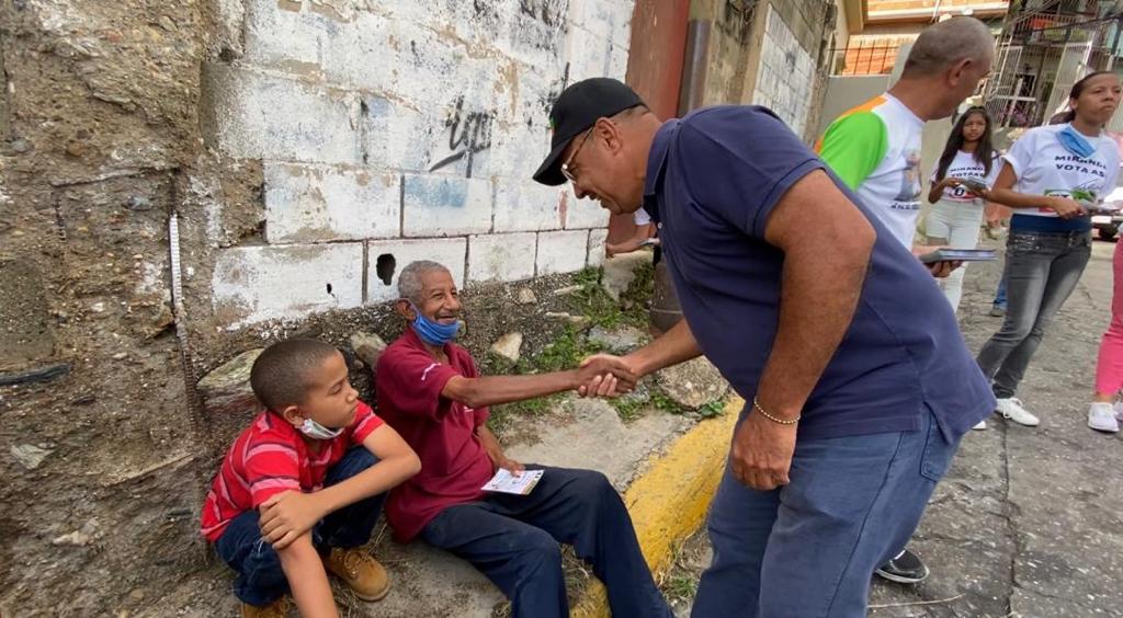 Manolo Gedler: Abuelos venezolanos no tienen posibilidad de comer pollo y carne